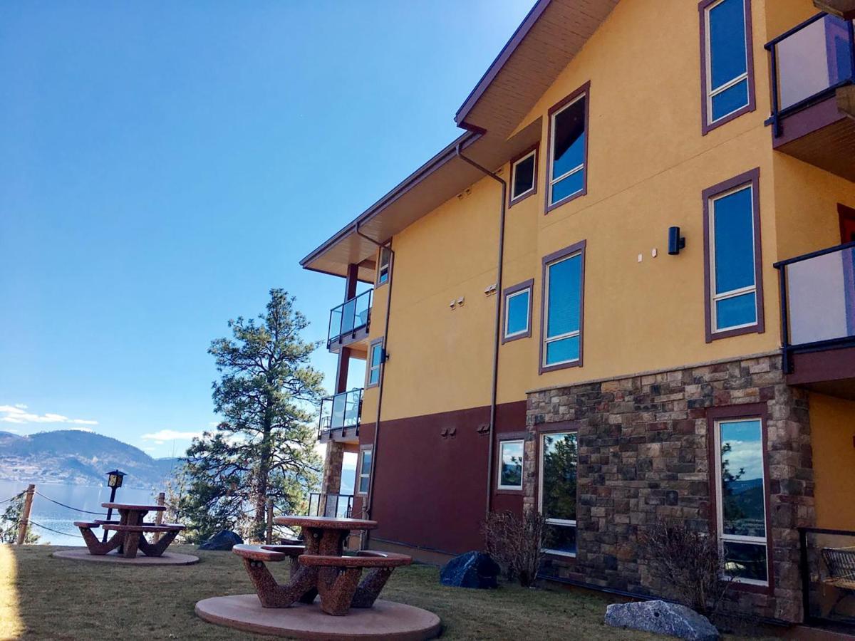 Cozystay Signature Lake Okanagan Resort Kelowna Ngoại thất bức ảnh