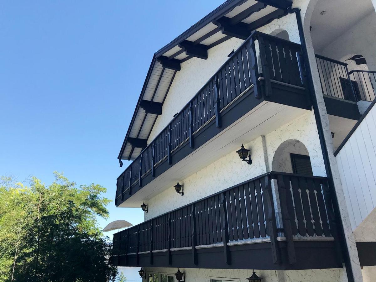 Cozystay Signature Lake Okanagan Resort Kelowna Ngoại thất bức ảnh