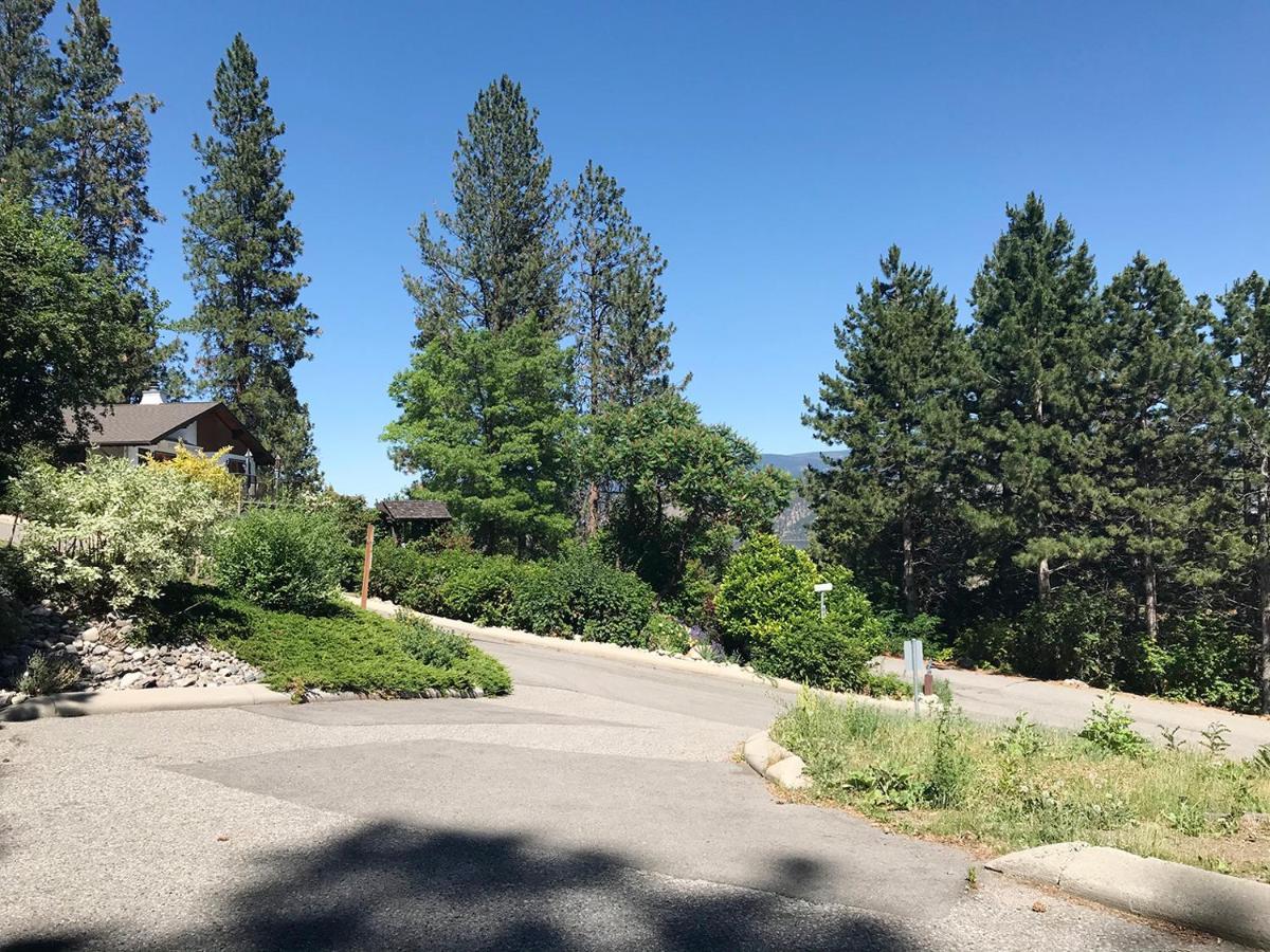Cozystay Signature Lake Okanagan Resort Kelowna Ngoại thất bức ảnh