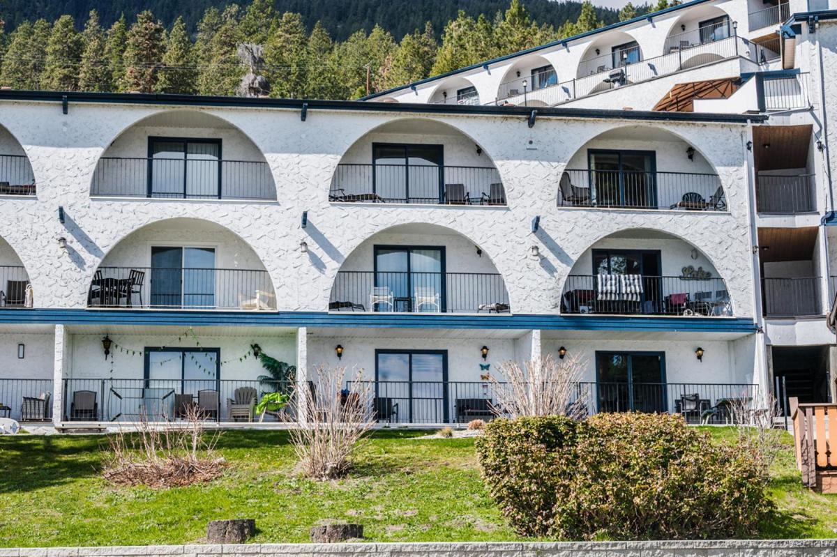 Cozystay Signature Lake Okanagan Resort Kelowna Ngoại thất bức ảnh