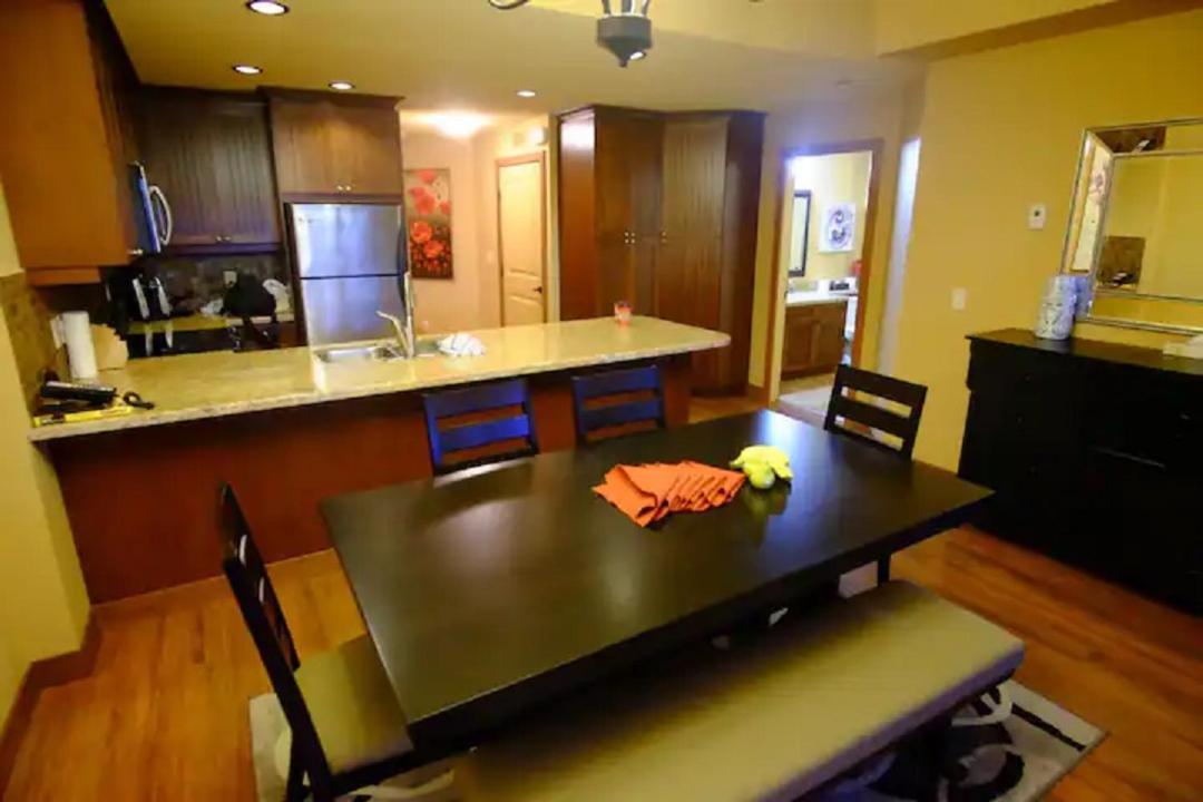 Cozystay Signature Lake Okanagan Resort Kelowna Ngoại thất bức ảnh