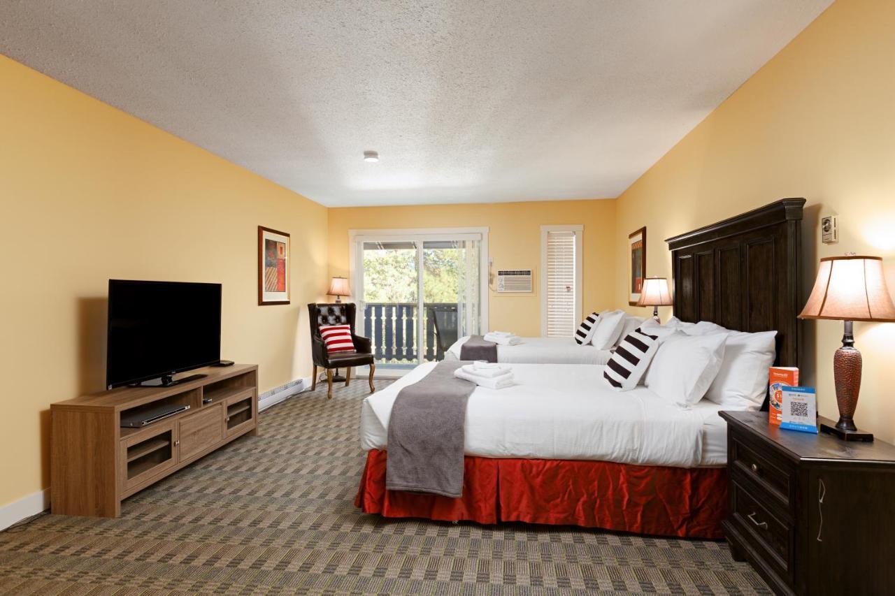 Cozystay Signature Lake Okanagan Resort Kelowna Ngoại thất bức ảnh